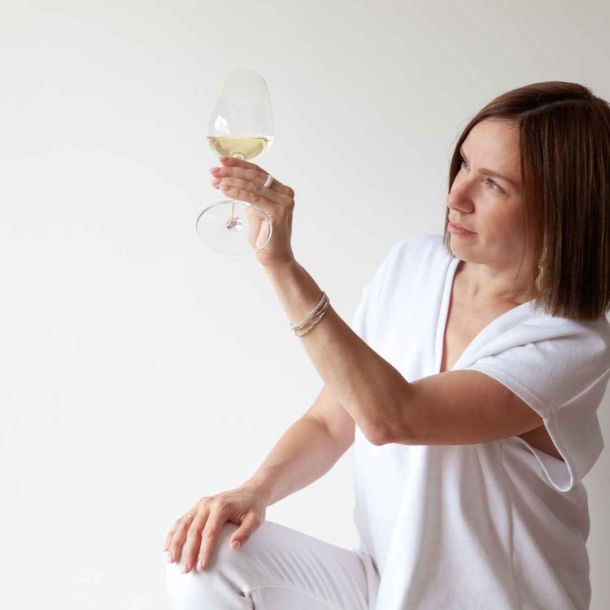 Descubriendo el arte de catar un vino blanco